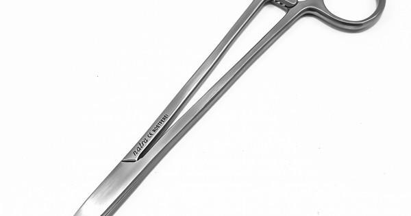 Baumgartner Needle Holder straight 5.5 14 cm – MEDIFORCE